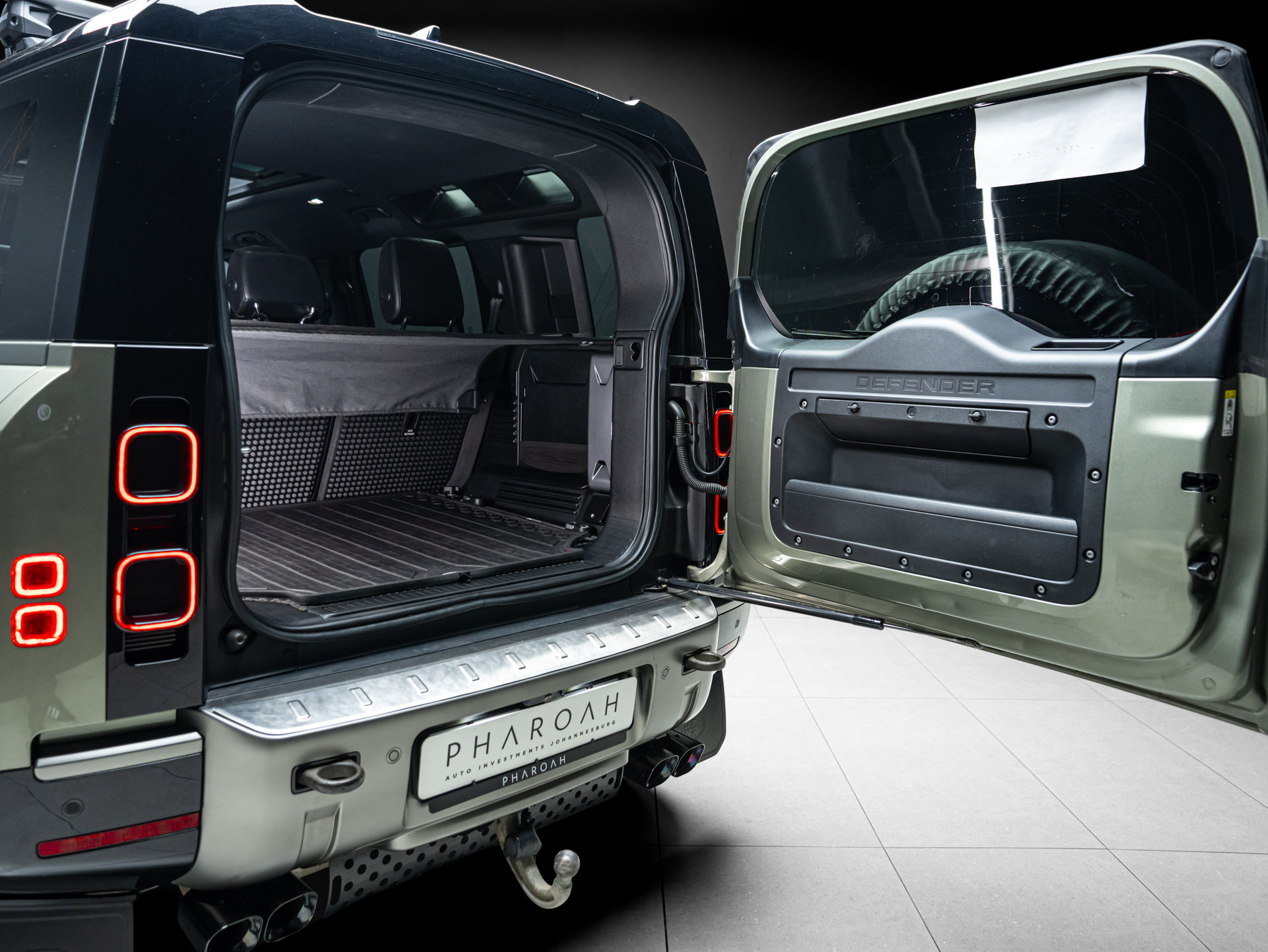 green land rover defender 17