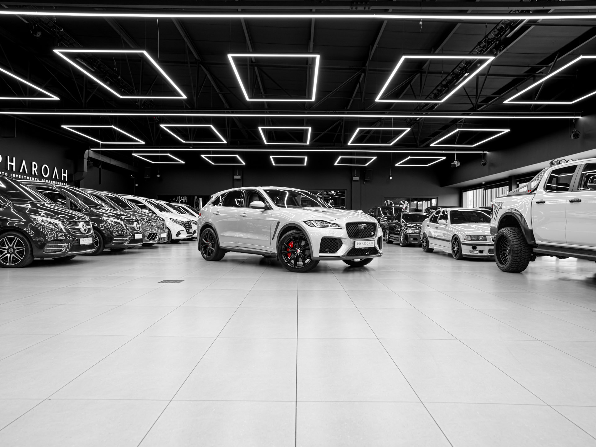 grey jaguar f pace svr