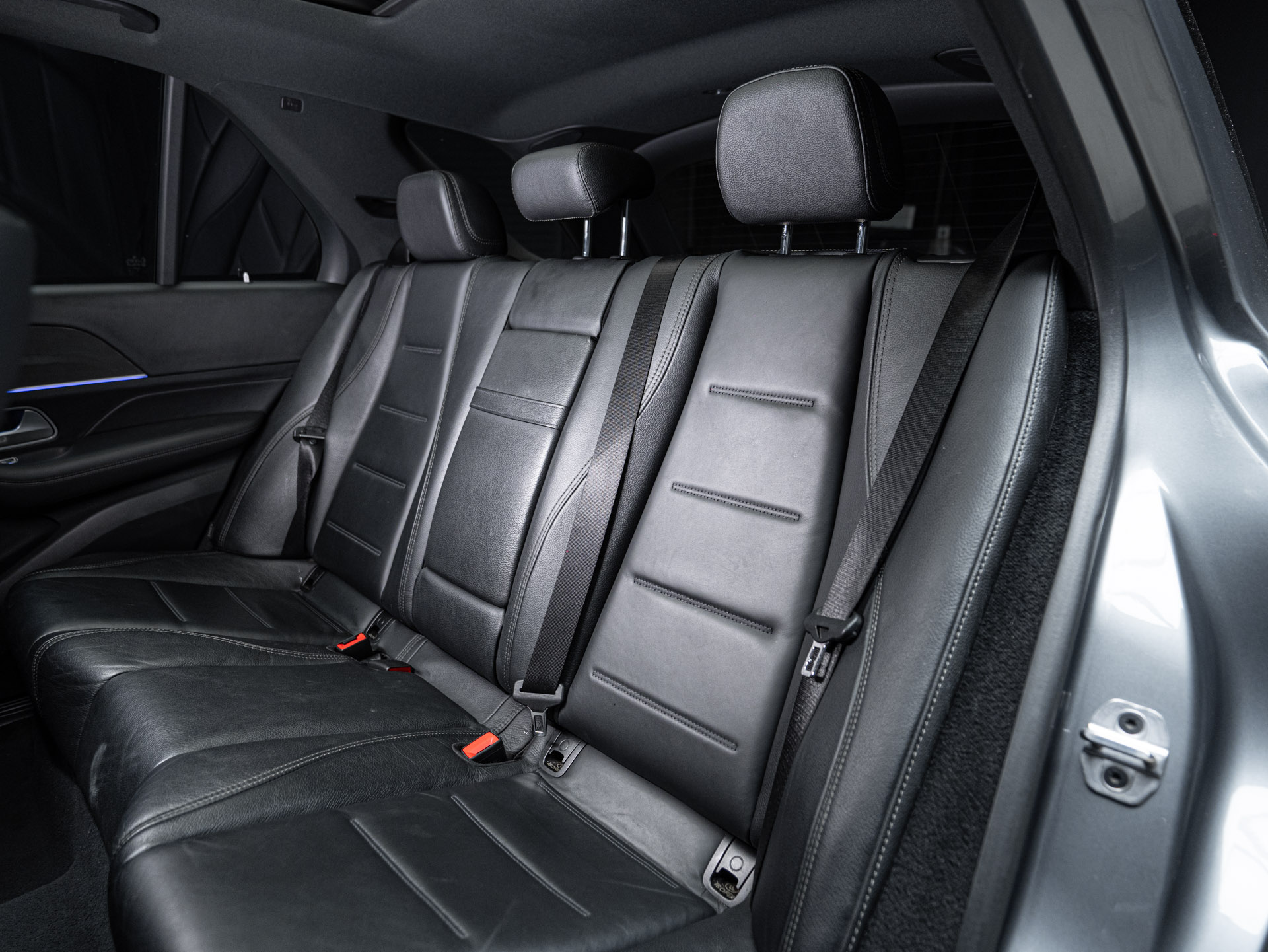grey mercedes benz gle 400d 4matic 29