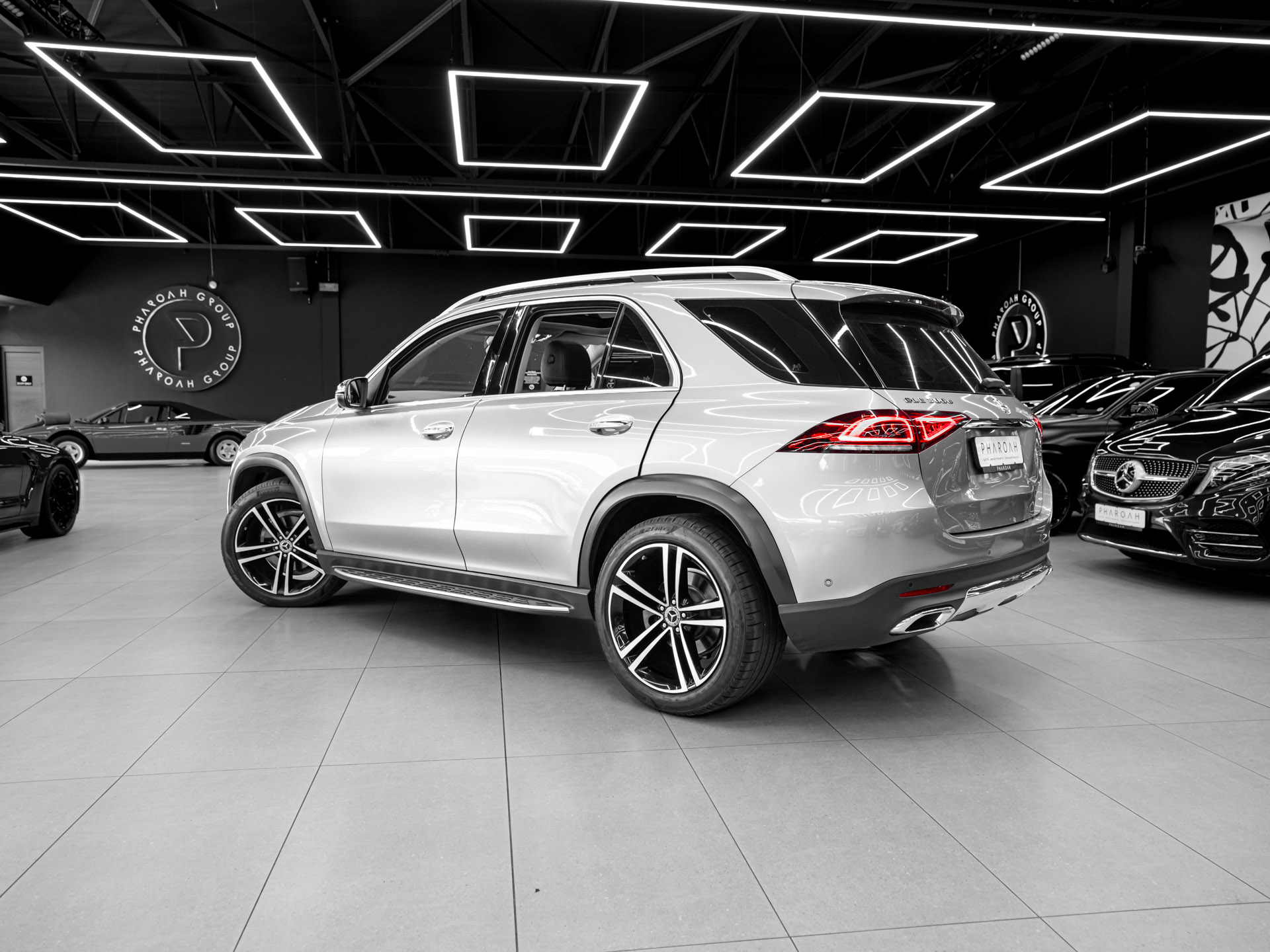 grey mercedes gle300d 14
