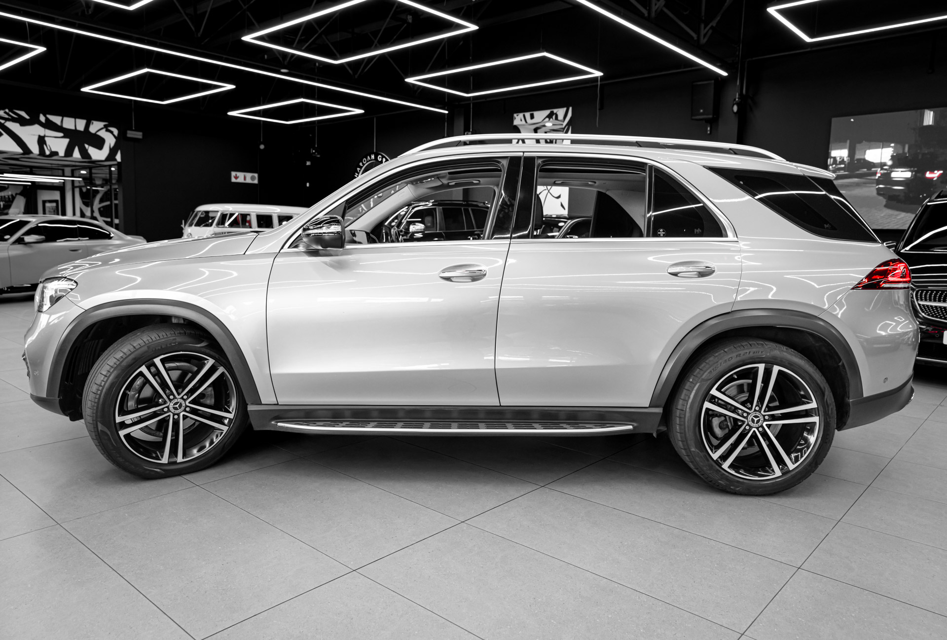 grey mercedes gle300d 15