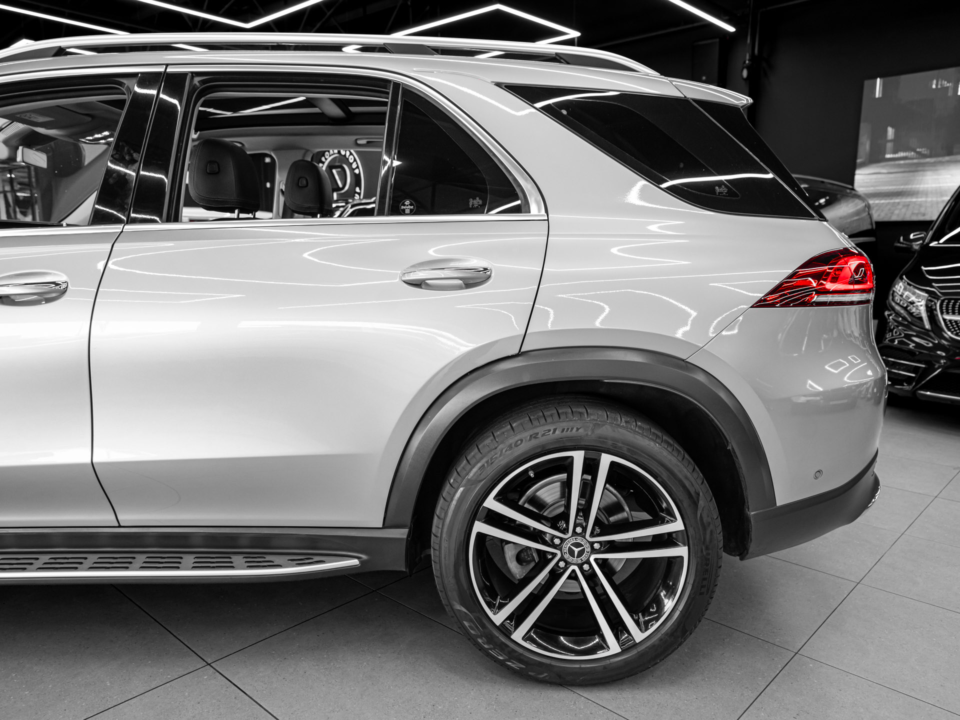 grey mercedes gle300d 17