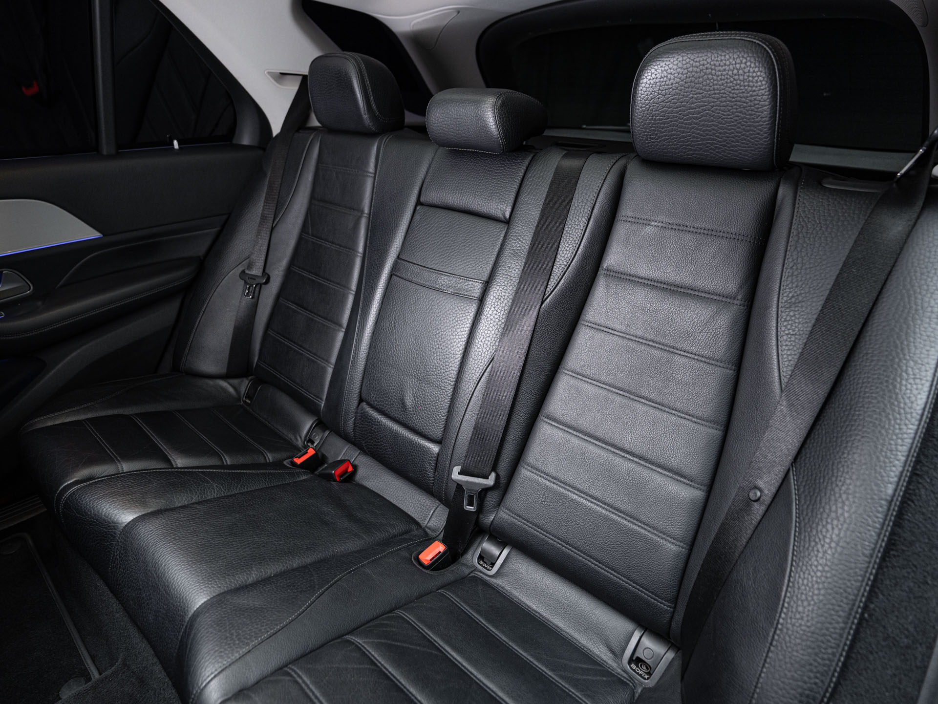 grey mercedes gle300d 30