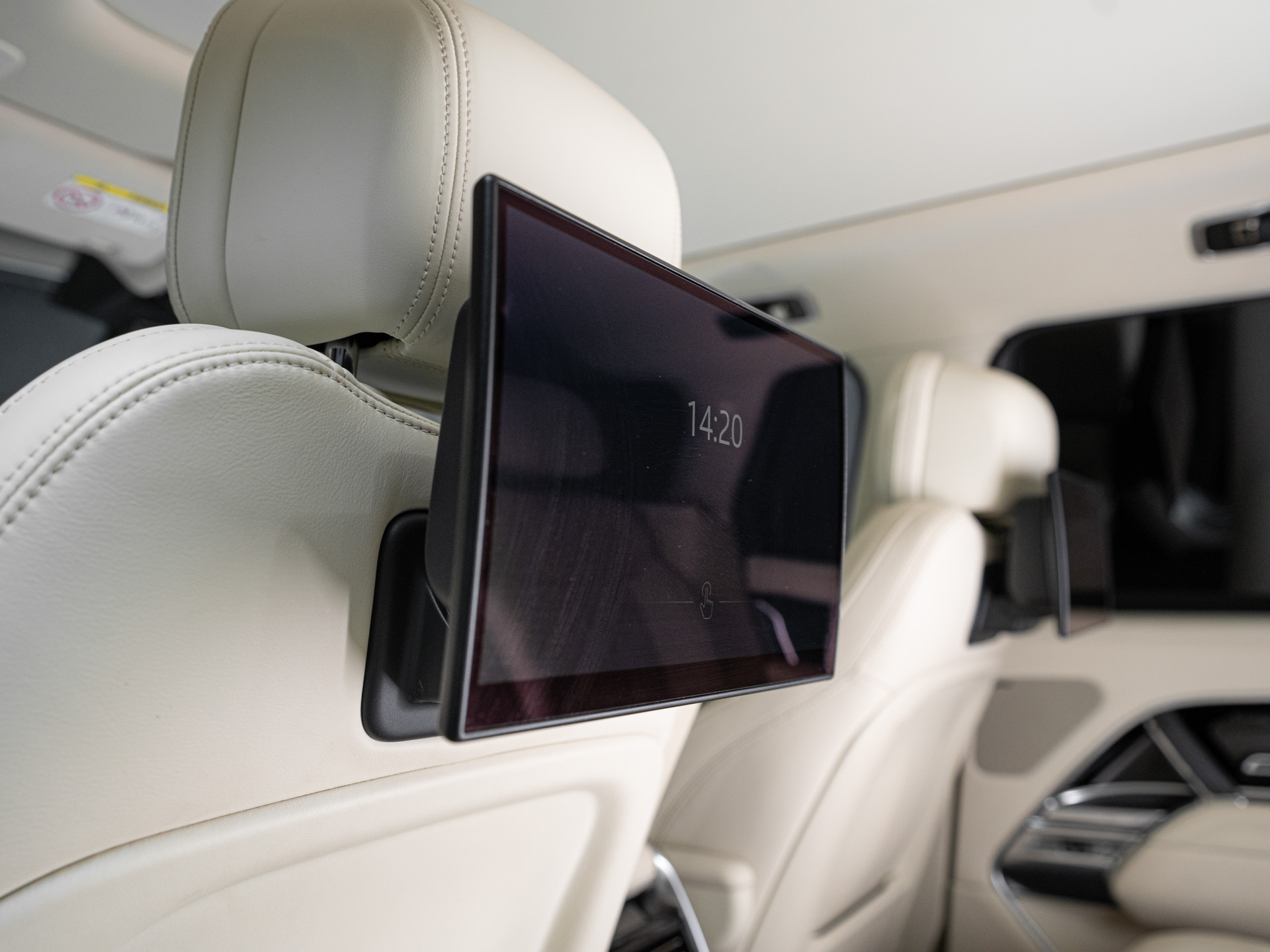 grey range rover autobiography 17