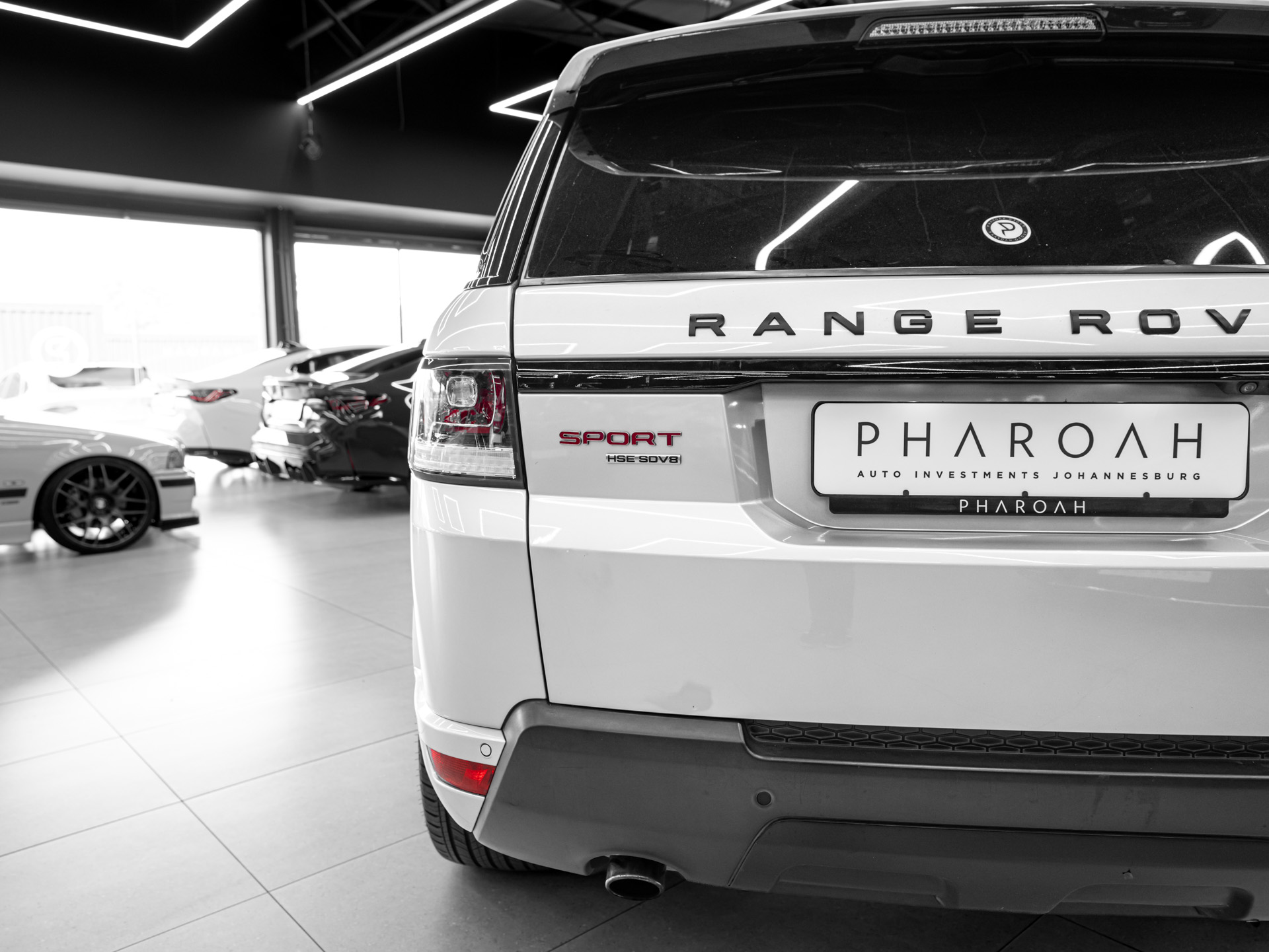 grey range rover sport sdv8 hse 11