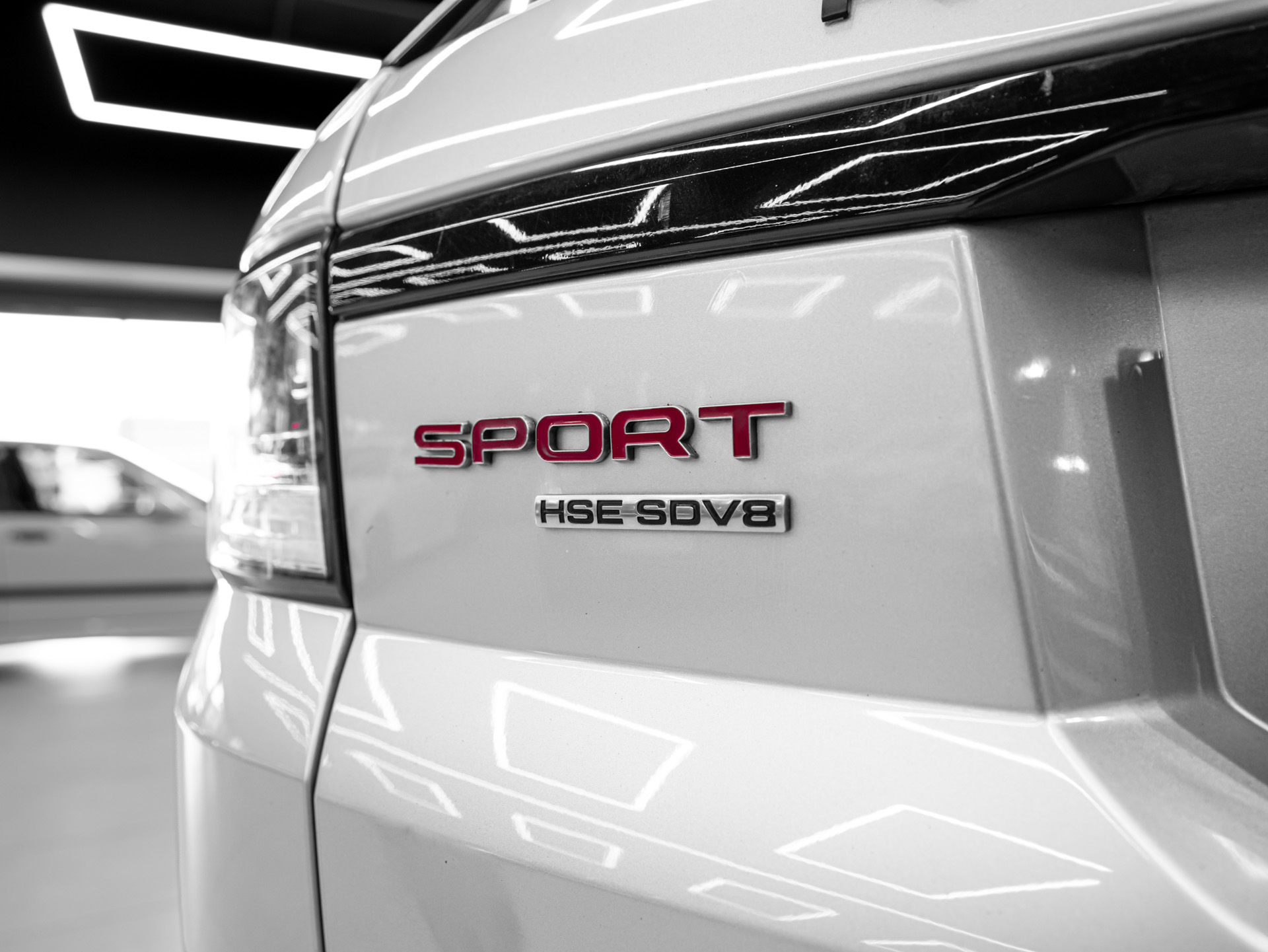 grey range rover sport sdv8 hse 12