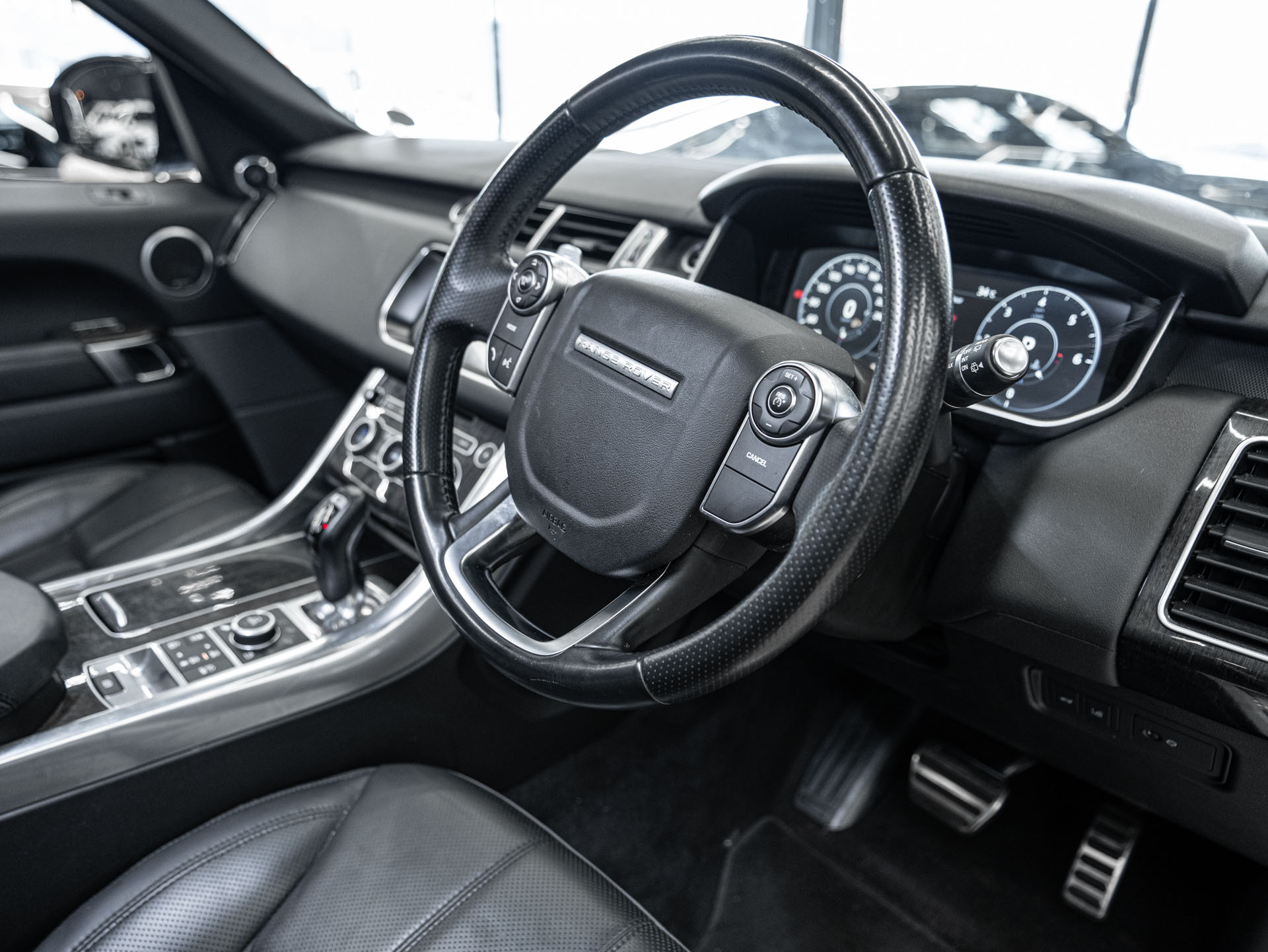 grey range rover sport sdv8 hse 17