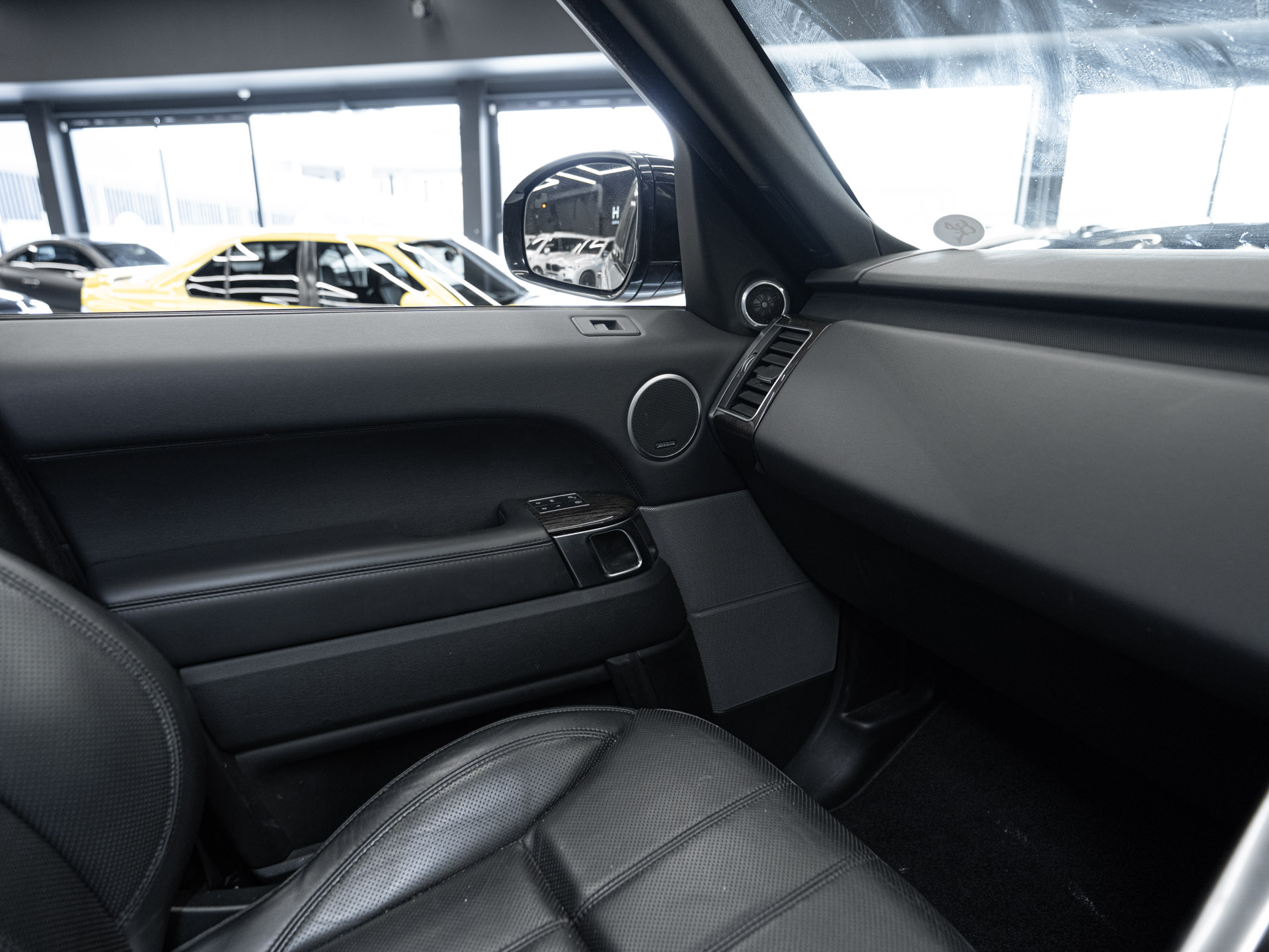 grey range rover sport sdv8 hse 25