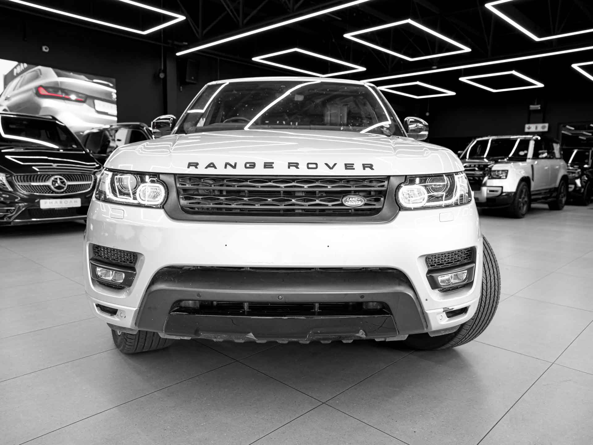 grey range rover sport sdv8 hse 4