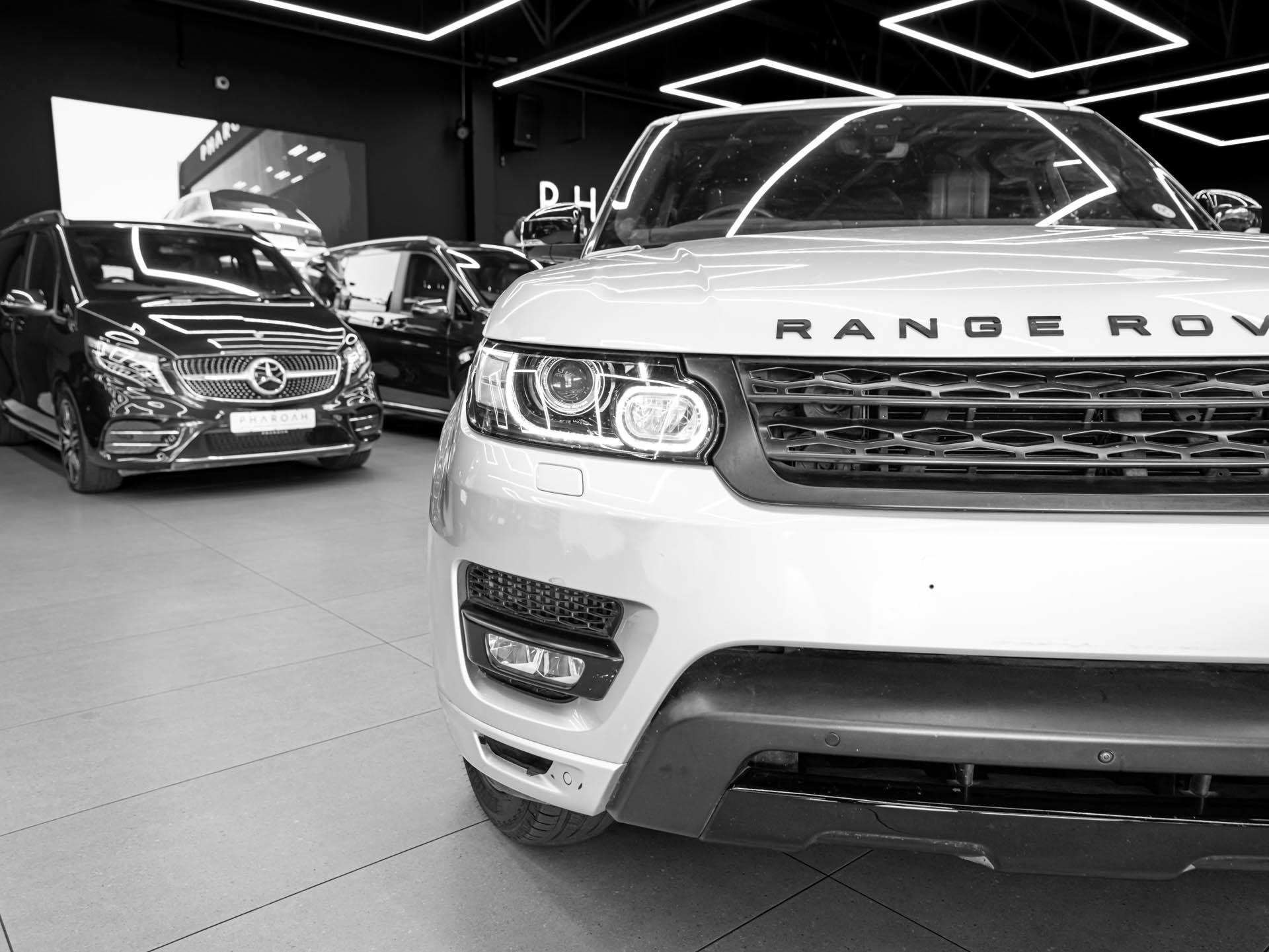 grey range rover sport sdv8 hse 5