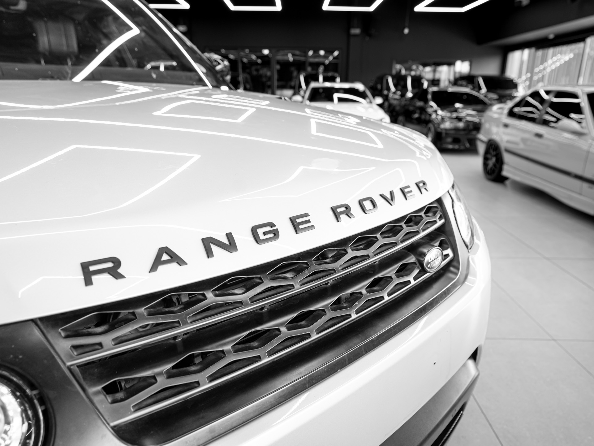 grey range rover sport sdv8 hse 6
