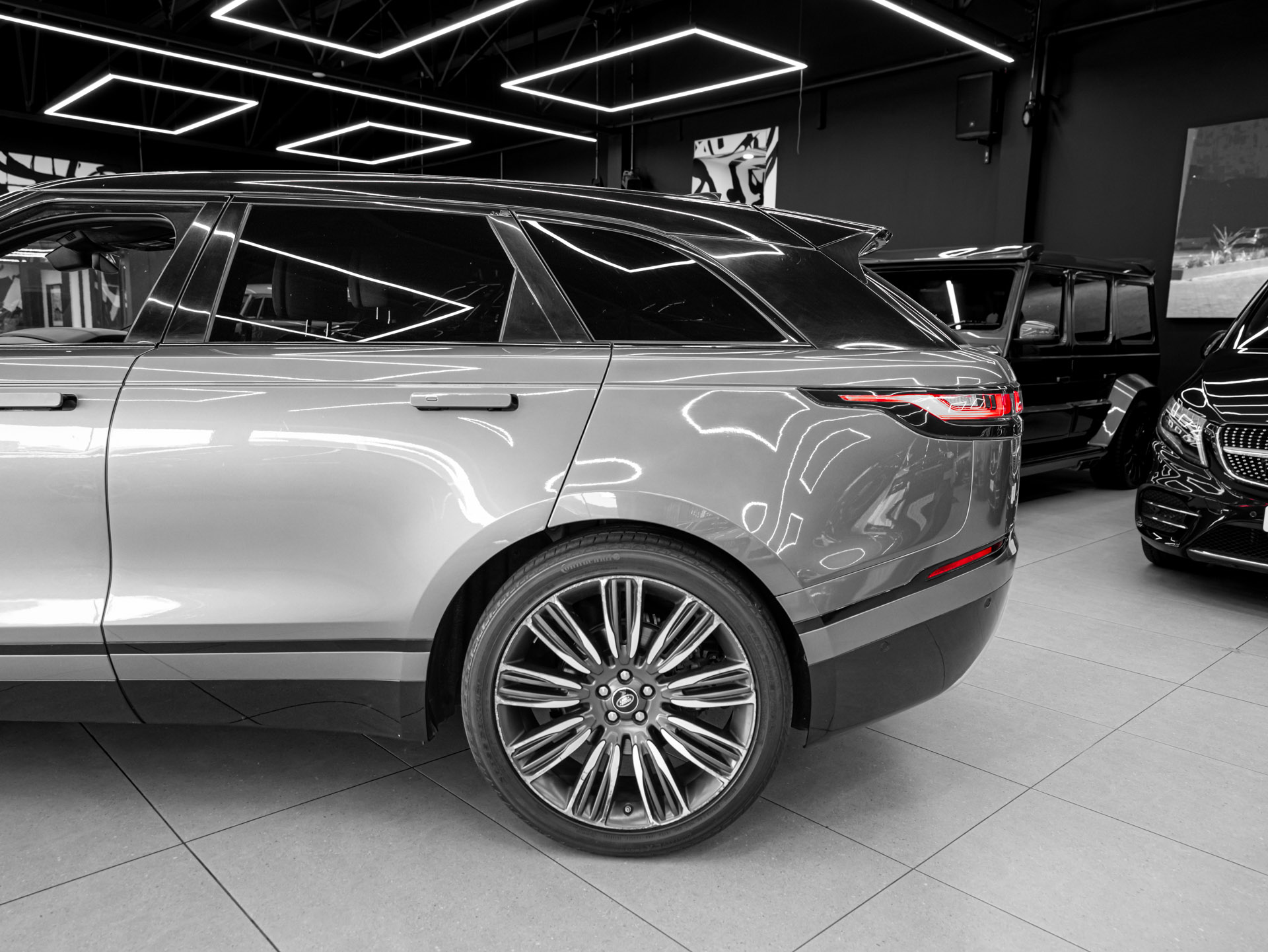 grey range rover velar 13