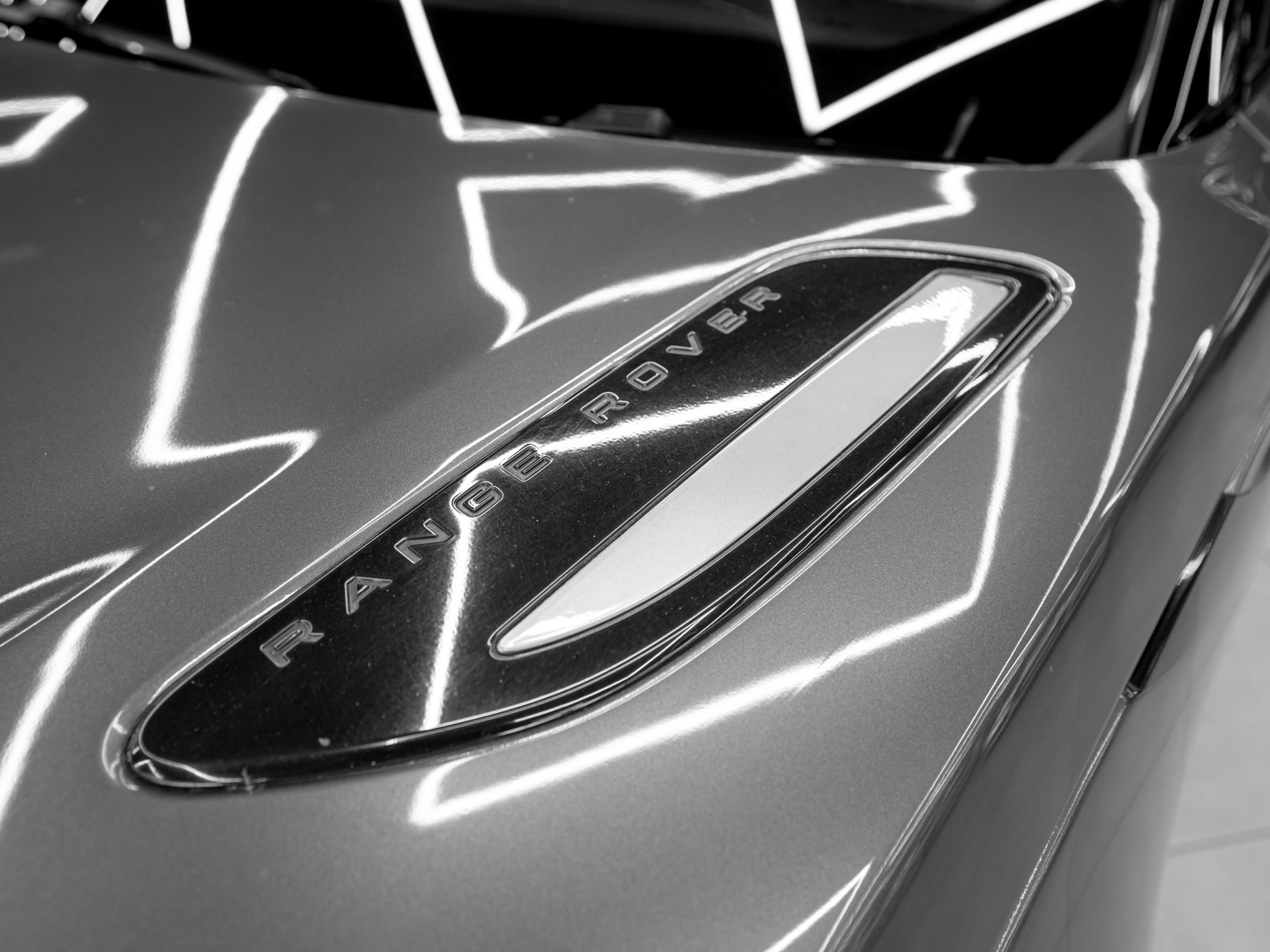 grey range rover velar 14