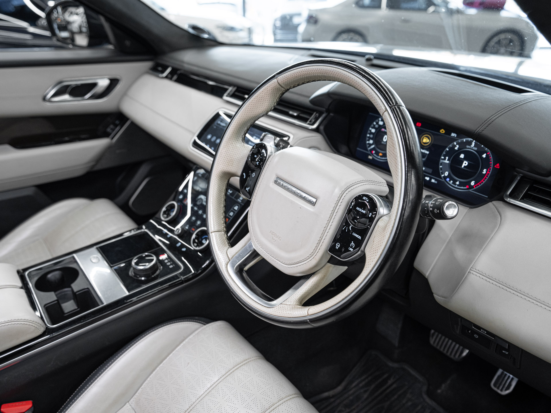 grey range rover velar 15