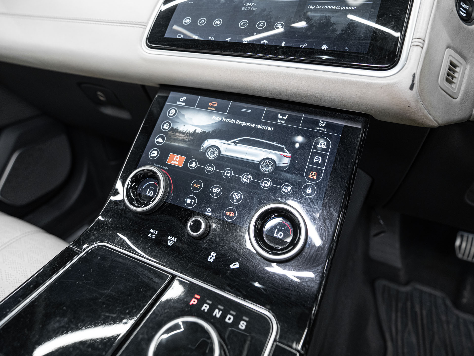 grey range rover velar 23