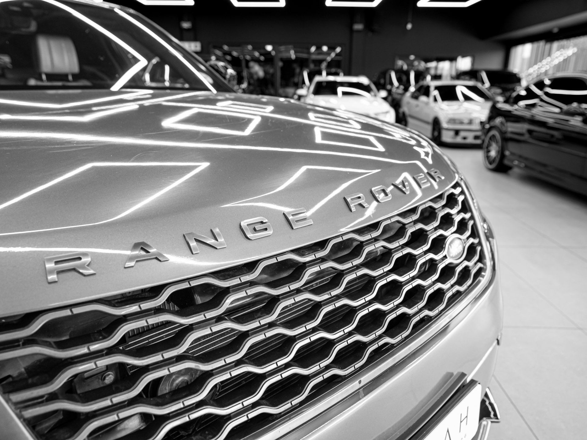 grey range rover velar 4