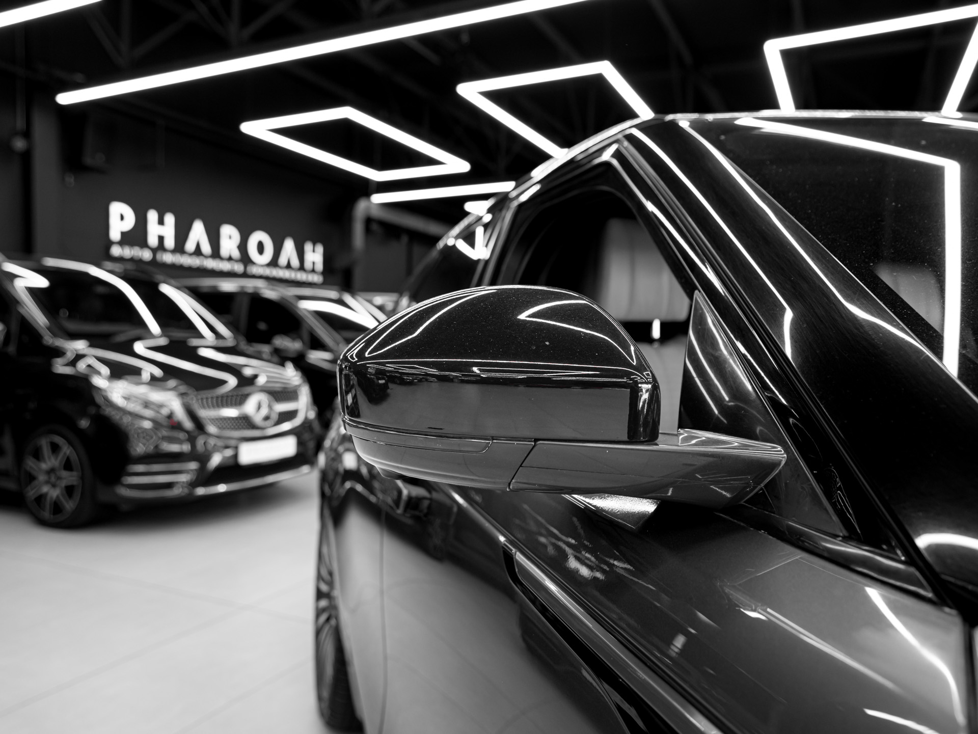 grey range rover velar 6