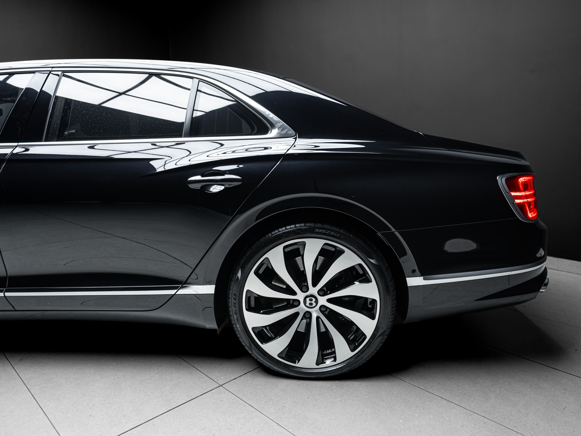 navy blue bentley flying spur azure 4