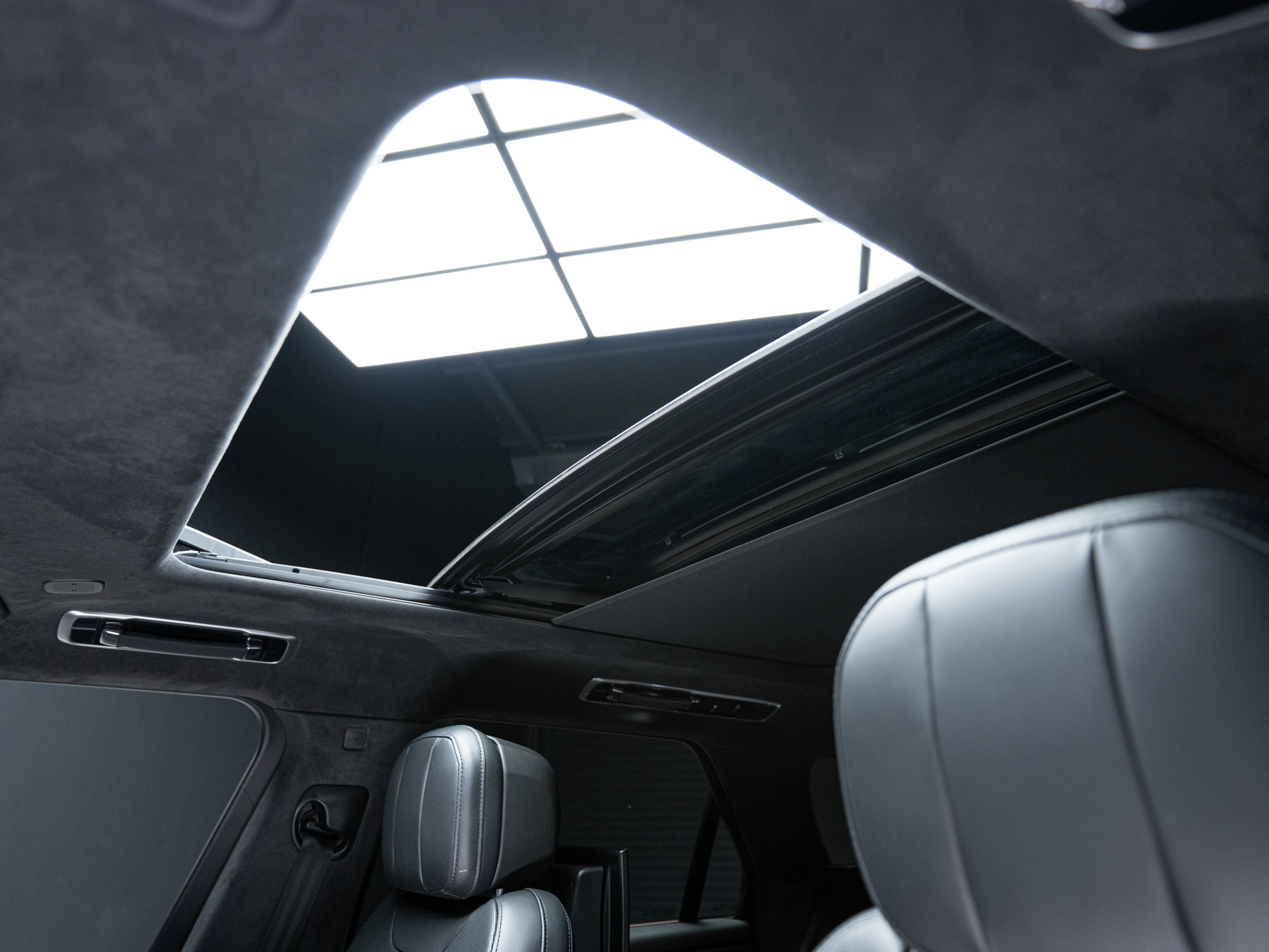 red range rover sport autobiography 26