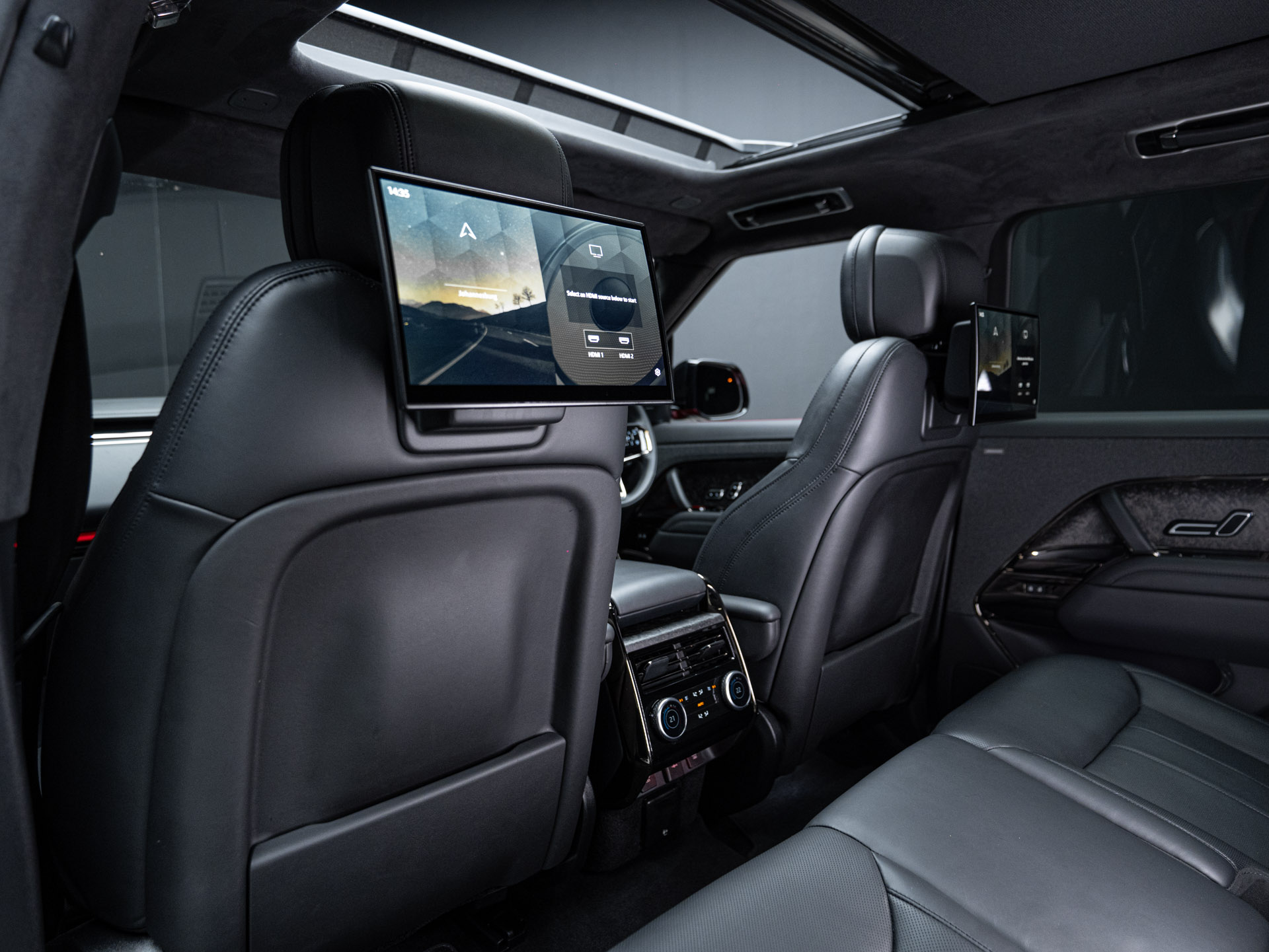 red range rover sport autobiography 28