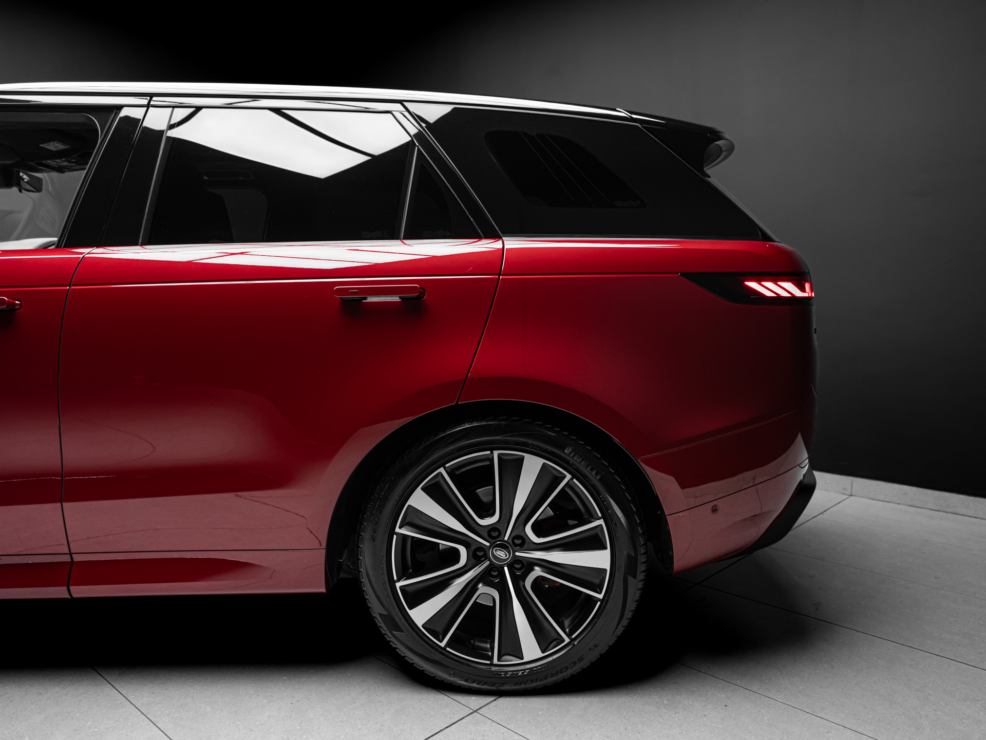 red range rover sport autobiography 5