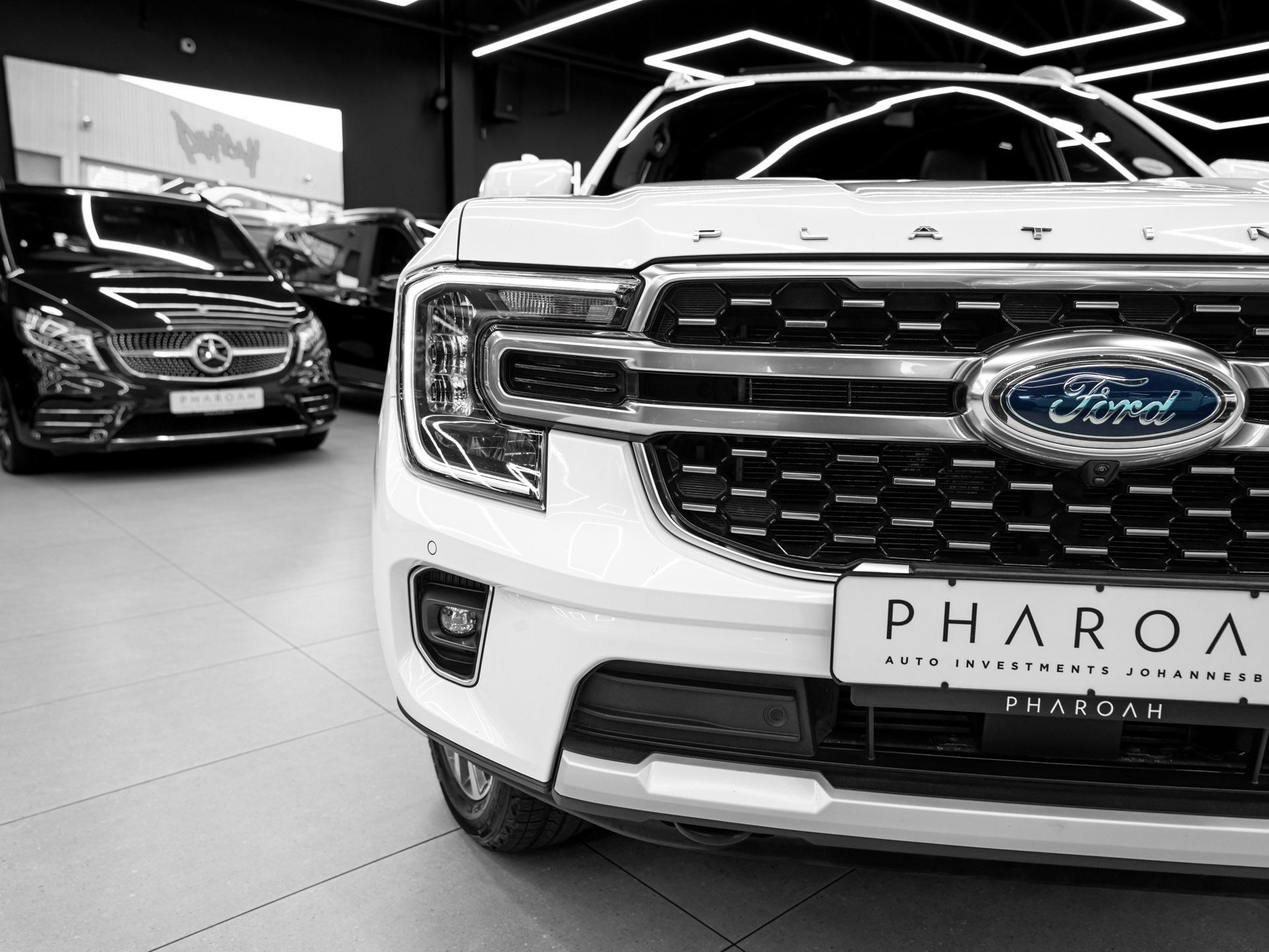 white ford everest platinum 5