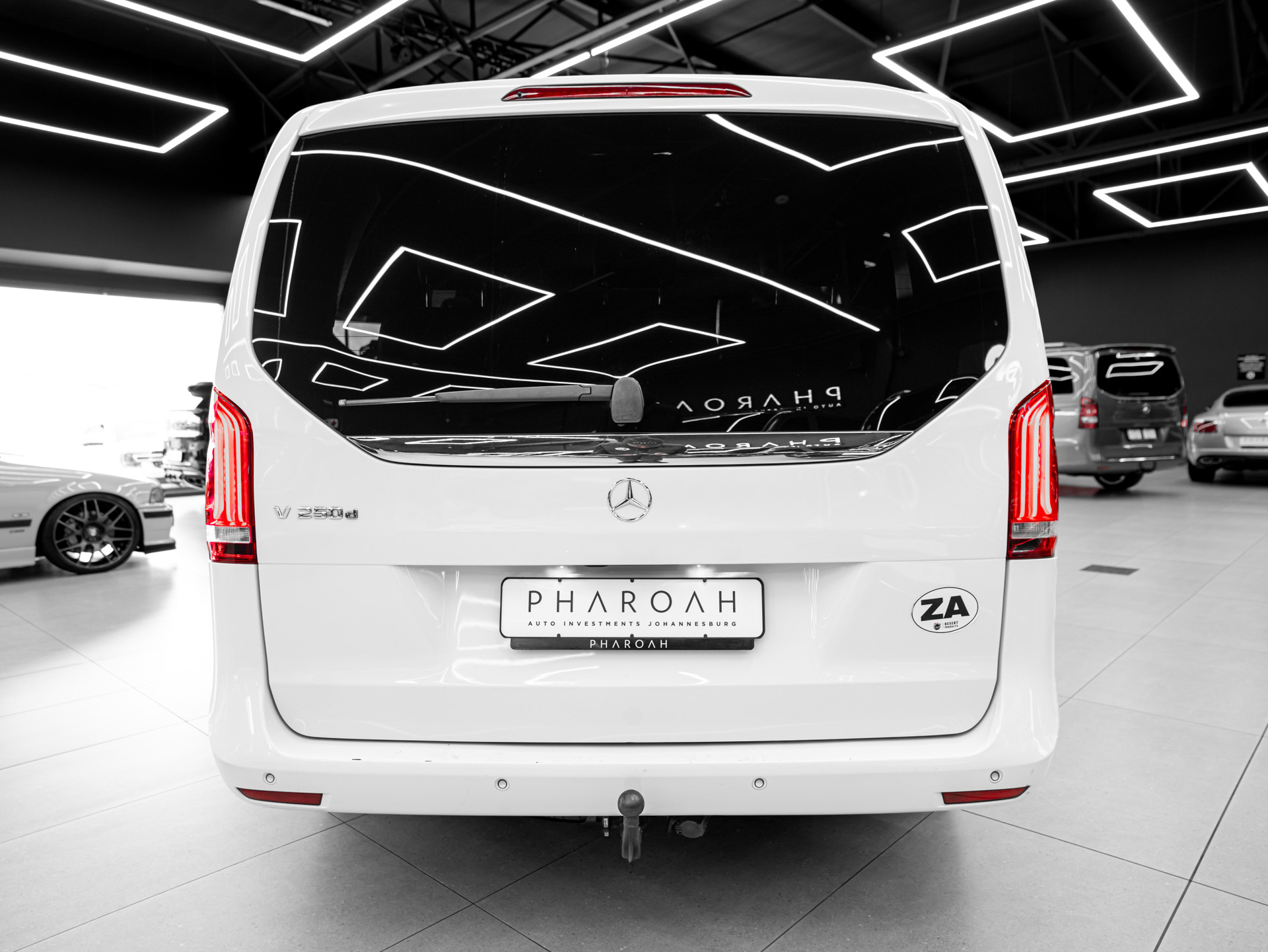white mercedes benz v250d 10