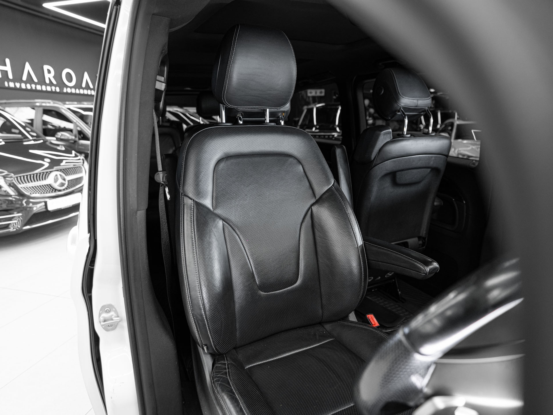 white mercedes benz v250d 23