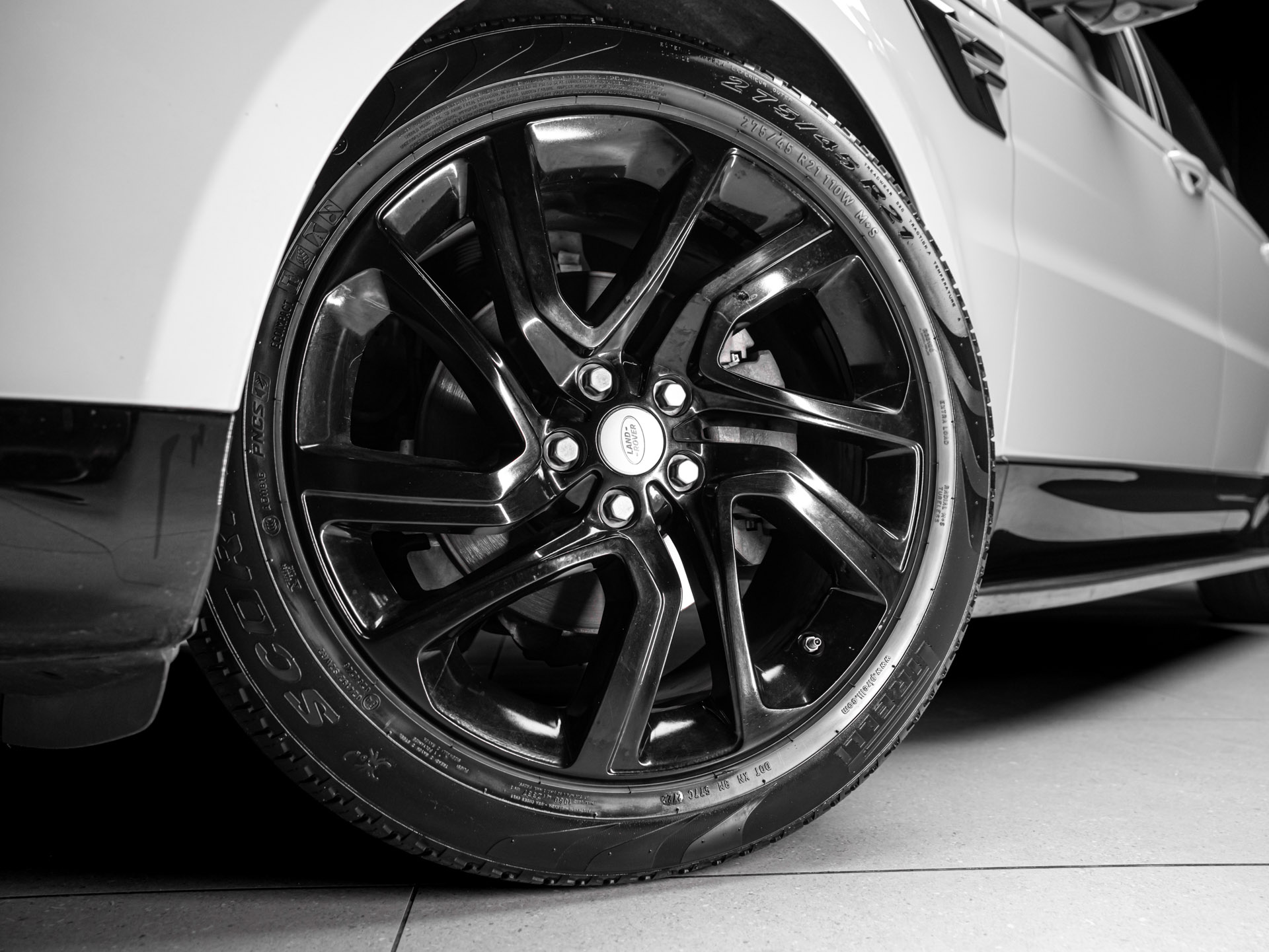 white range rover sport hse 10