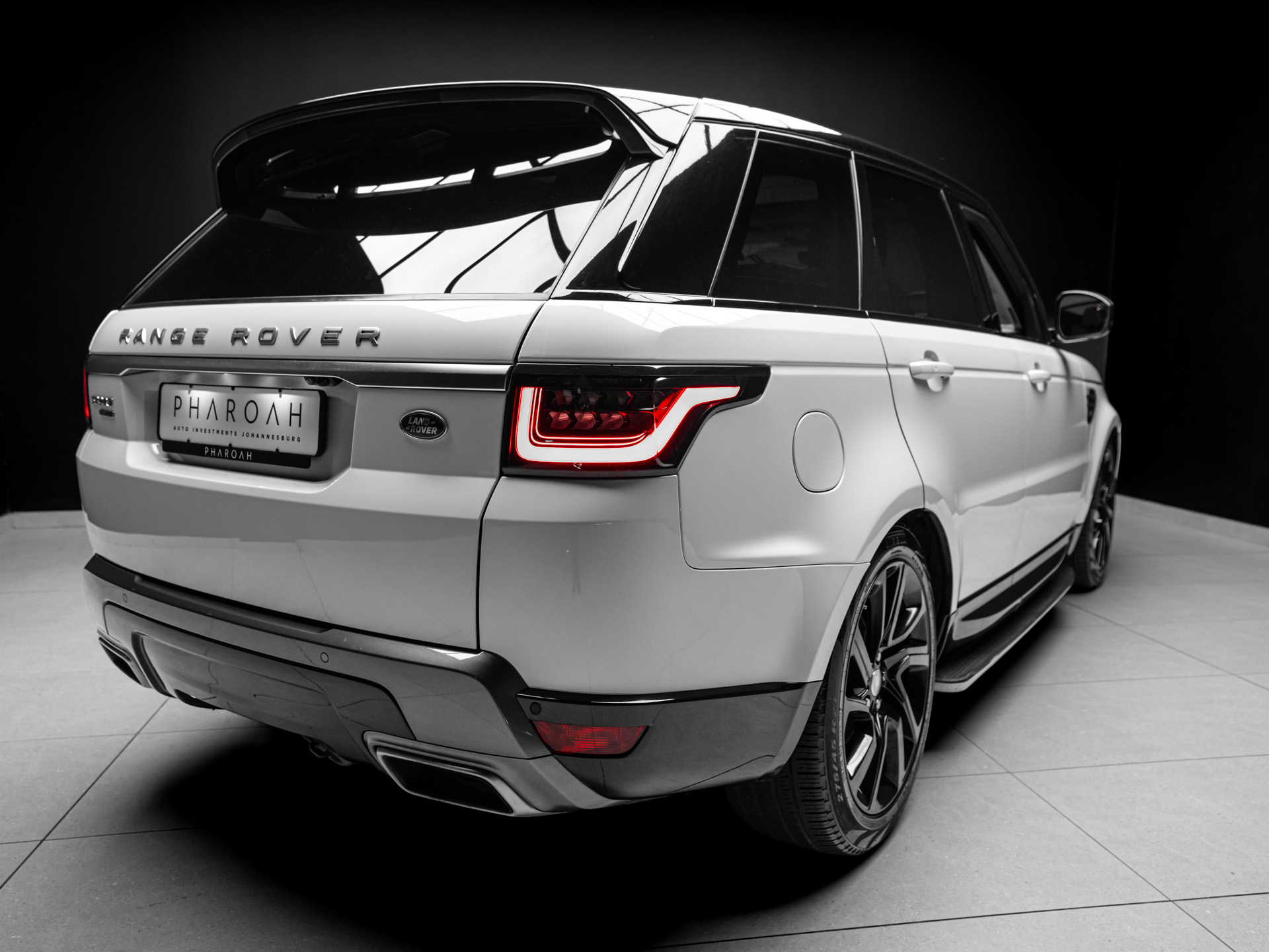white range rover sport hse 12