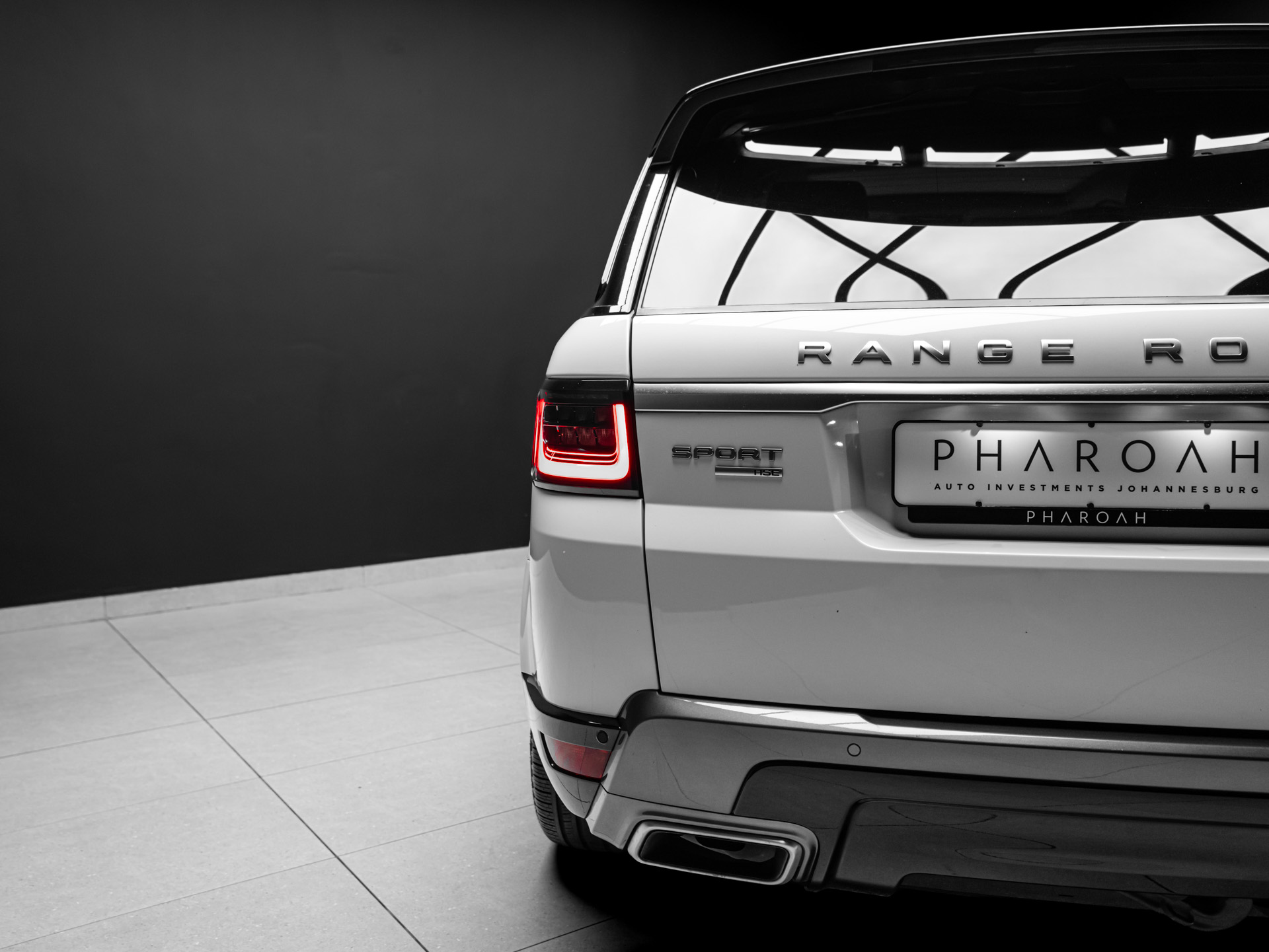 white range rover sport hse 14