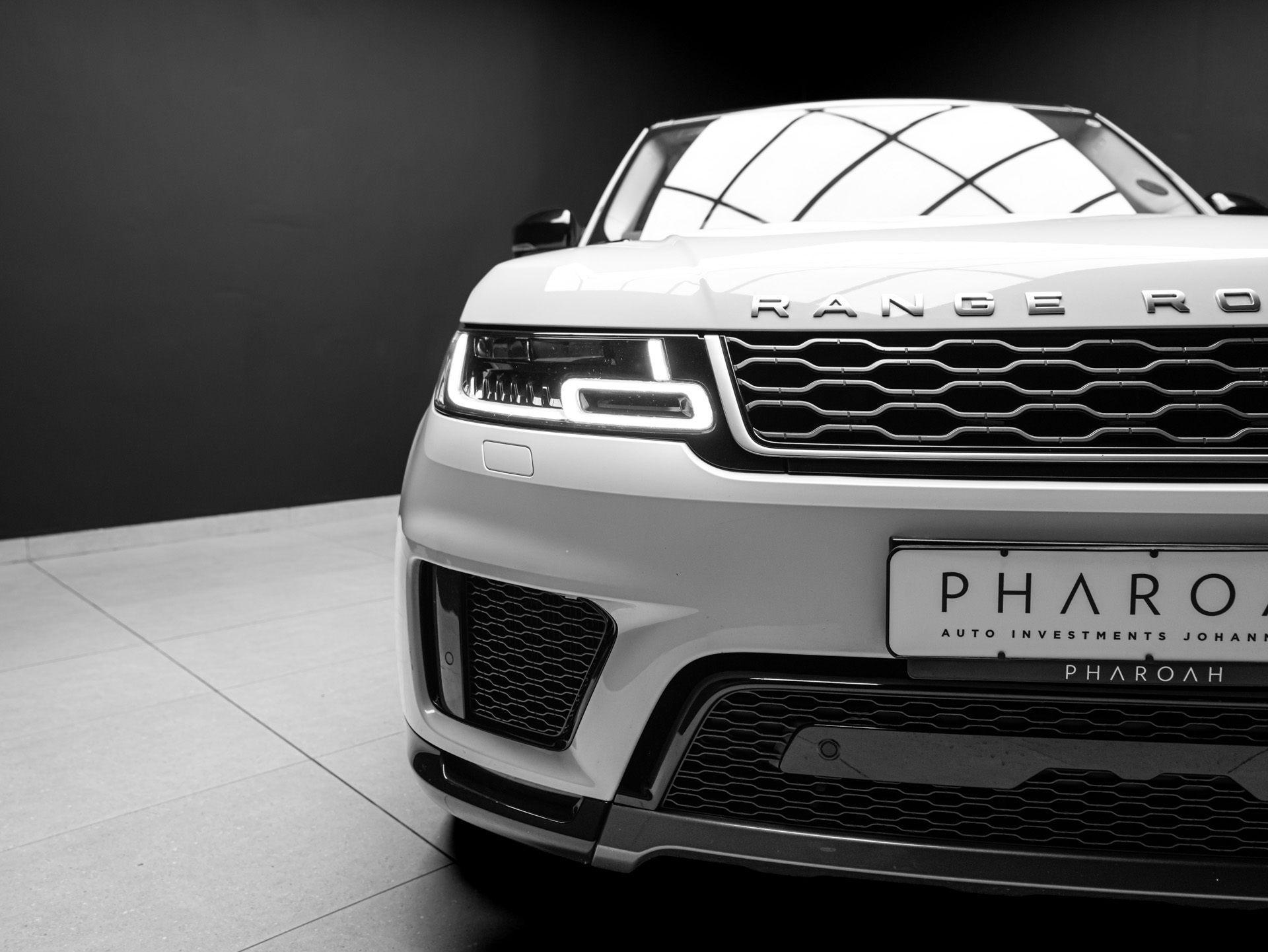 white range rover sport hse 9